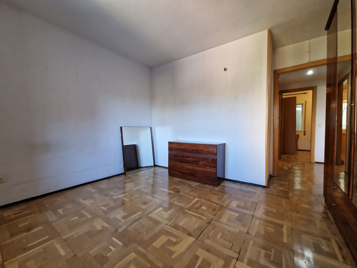 Piso en venta en plaza del Peñón